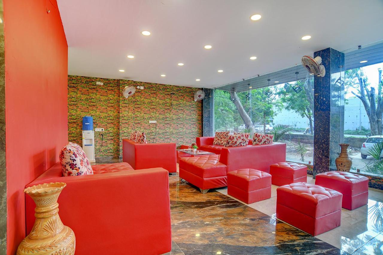 Fabhotel Rajat Crown Bhopal Bagian luar foto